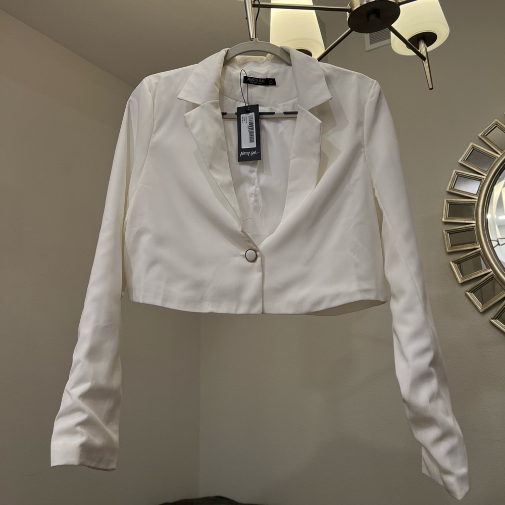 *NWT* Nasty Gal White Cropped Blazer